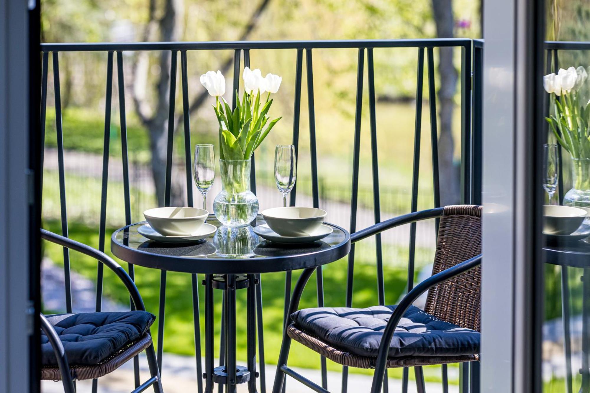 Appartement 206, *