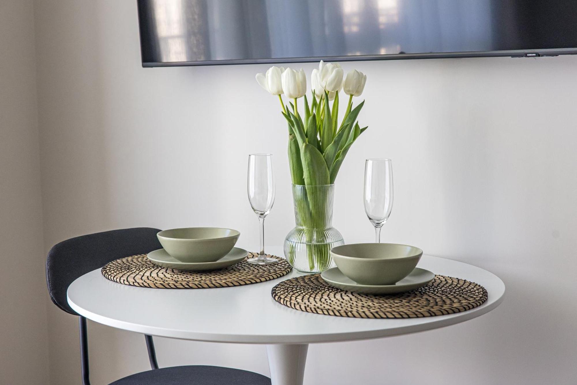 Appartement 206, *